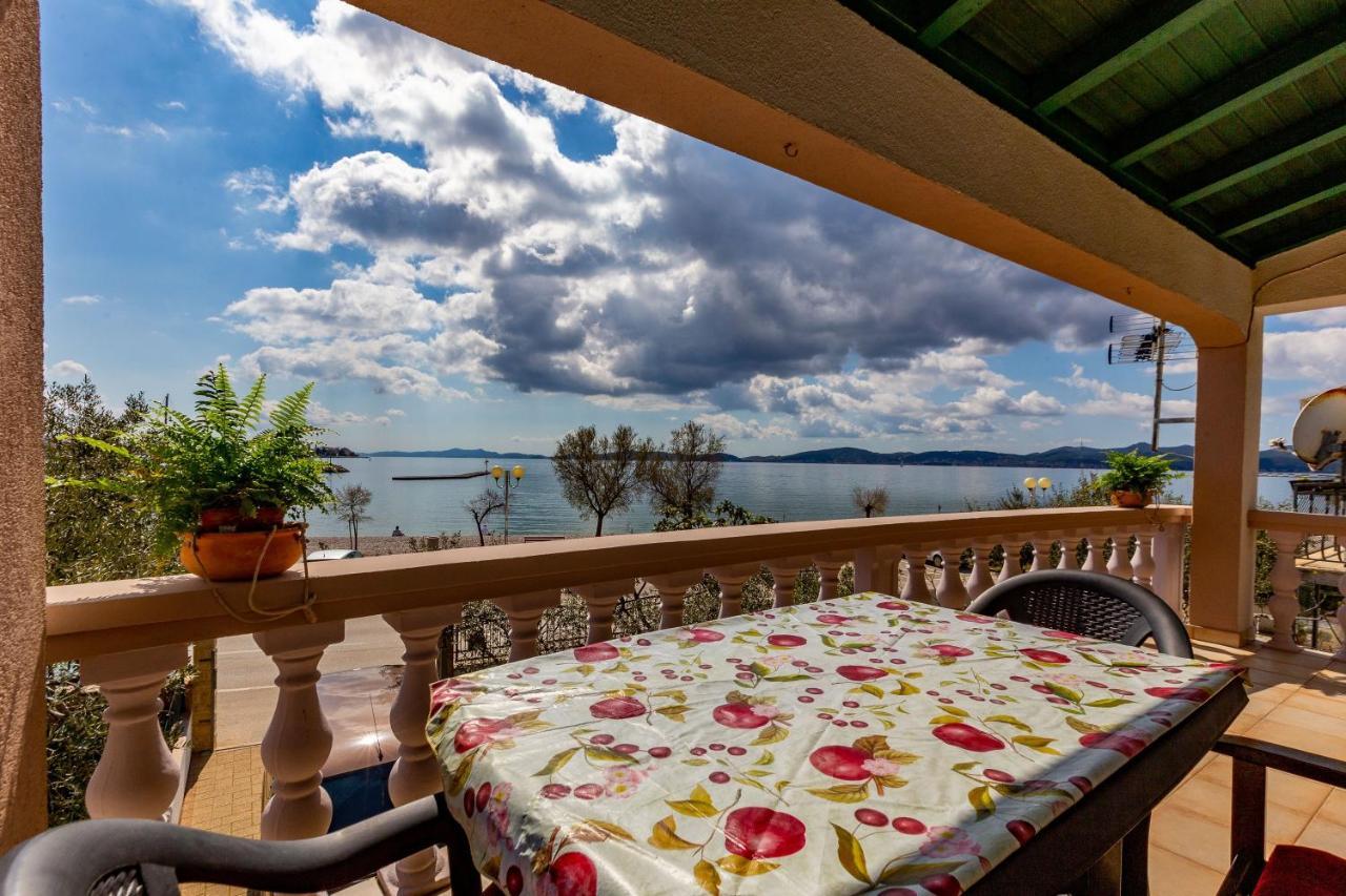 Mare-More Studio W Balcony And Beach Front And View Zadar Dış mekan fotoğraf