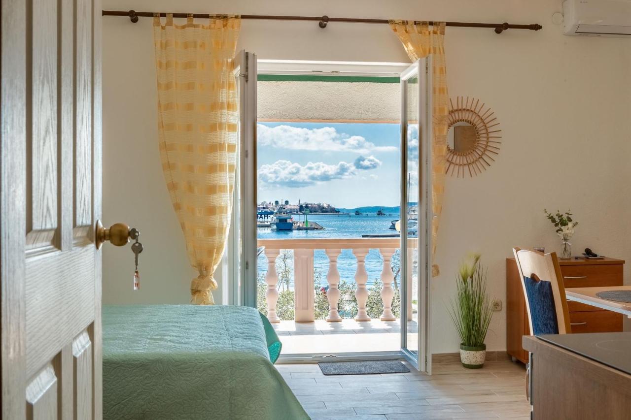 Mare-More Studio W Balcony And Beach Front And View Zadar Dış mekan fotoğraf